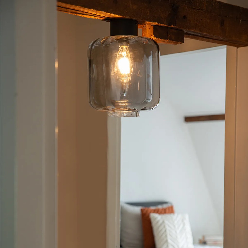 Dizajnové stropné svietidlo čierne s dymovým sklom - Qara