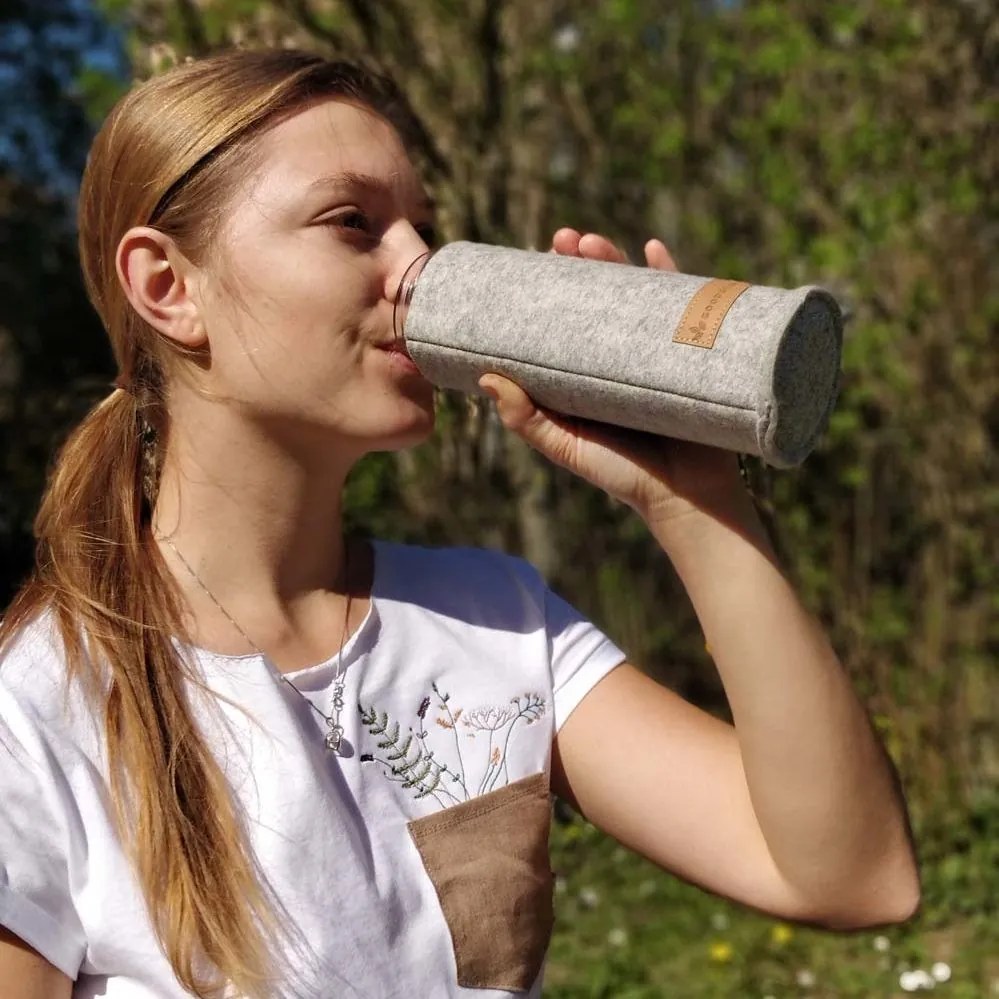 Šedý filcový obal na sklenenú fľašu - Ø 7*21cm / 450ml a 650ml