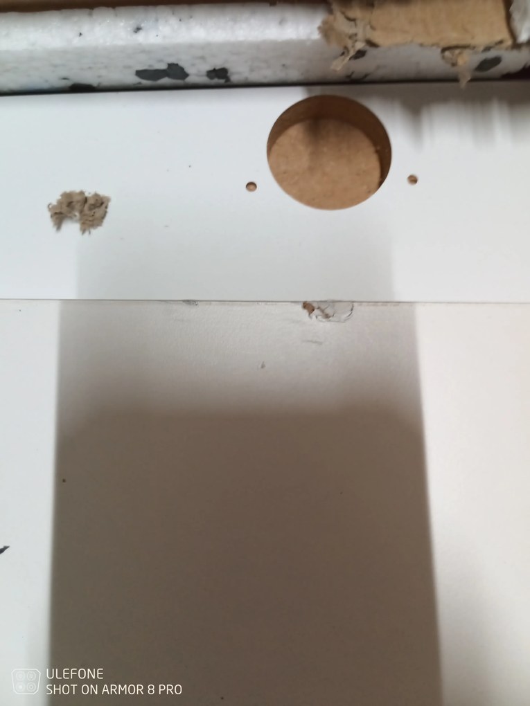 AKCIA Biela skrinka pod umývadlo MASON BL13, čierny vysoký lesk HG II. akosť