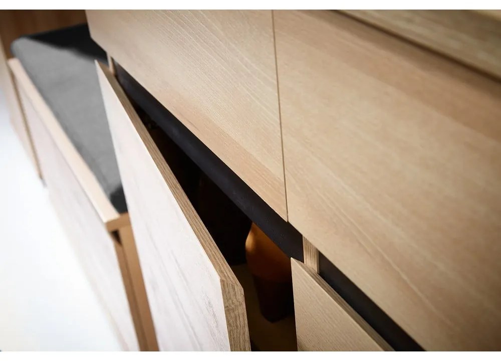 Skrinka na topánky v dekore buka so zásuvkami Lissabon - Germania