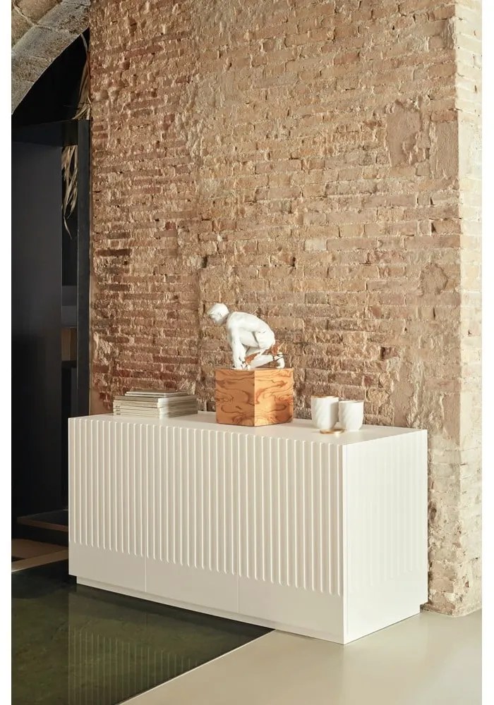 Biely príborník Teulat Doric, šírka 150 cm