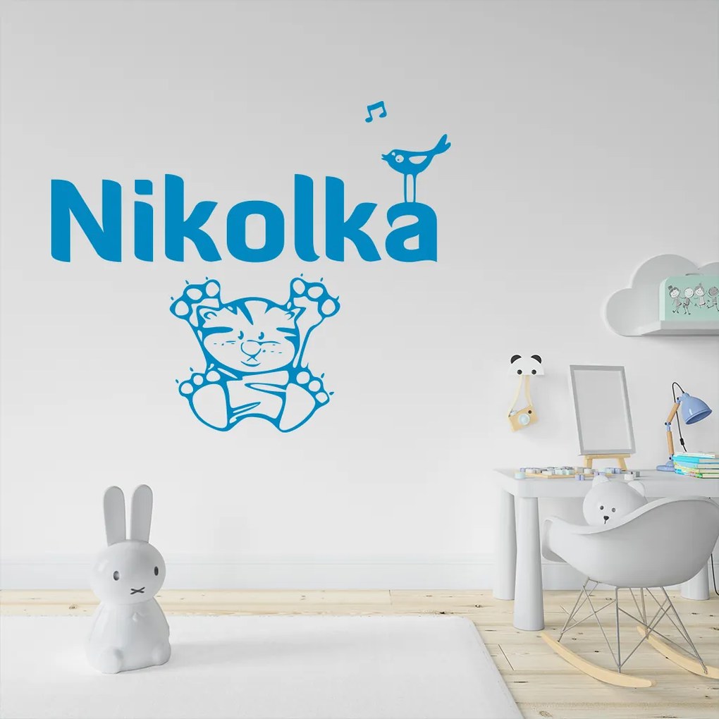 Veselá Stena Samolepka Mačička s menom Farba: zelená, Veľkosť: 80 x 72 cm