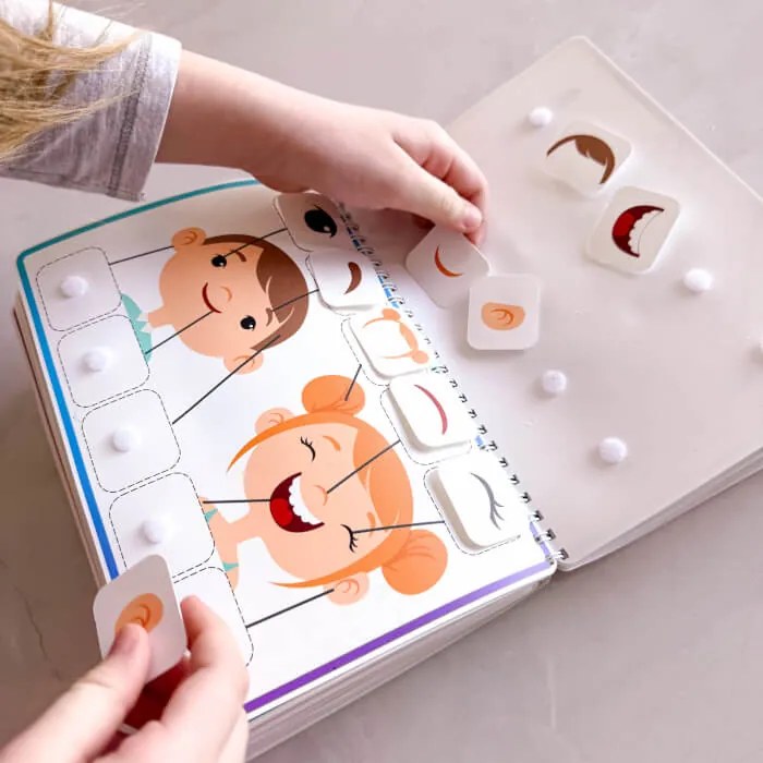 Interaktívna XXL Montessori kniha pre deti - 233 doplnkov + 64 strán