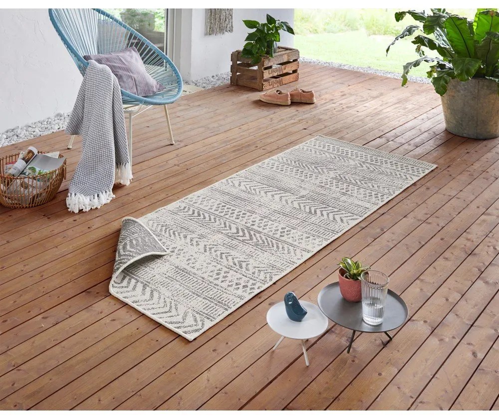 Sivo-krémový vonkajší koberec NORTHRUGS Biri, 80 x 350 cm