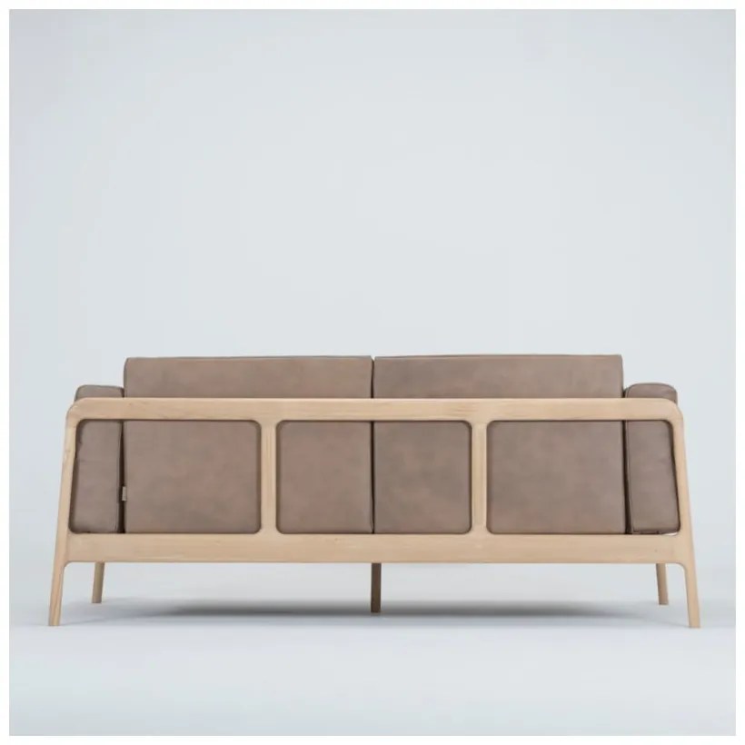 Svetlohnedá pohovka z byvolej kože s konštrukciou z masívneho dubového dreva Gazzda Fawn, 180 cm