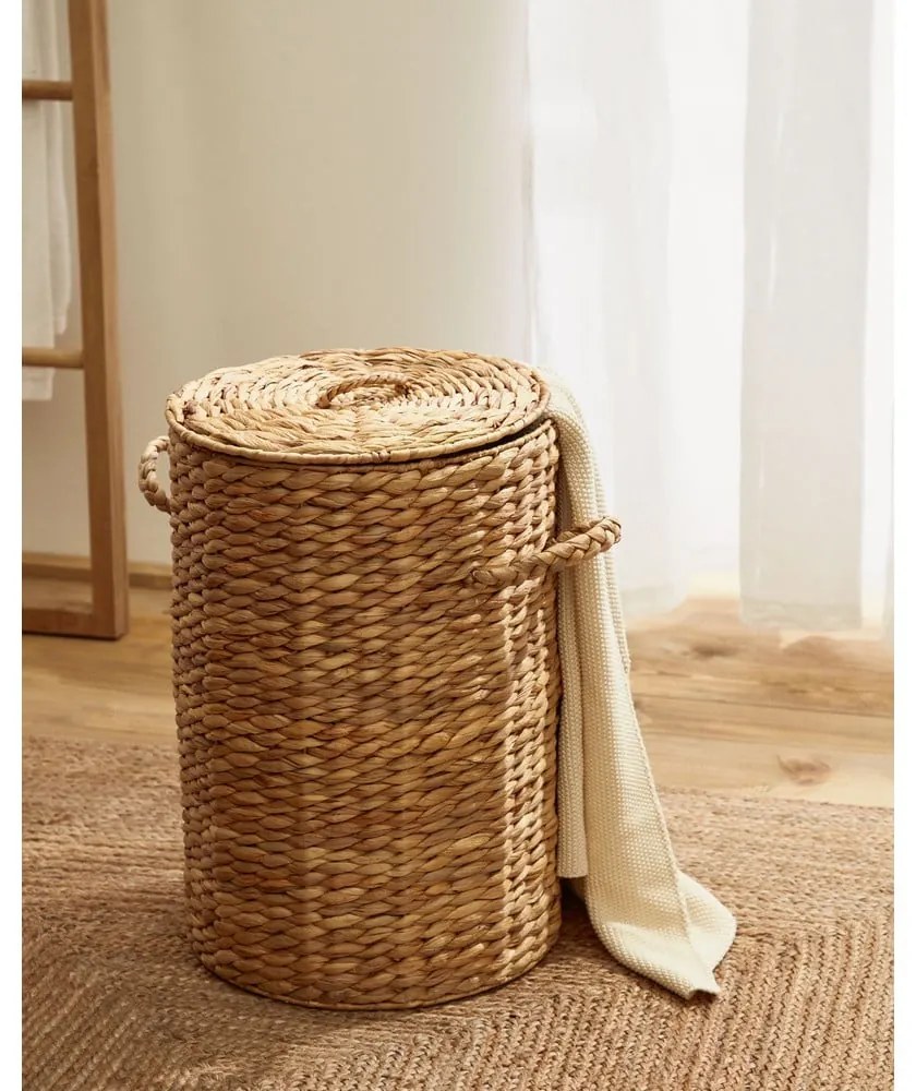 Kôš na bielizeň z vodného hyacintu v prírodnej farbe Yessira – Kave Home