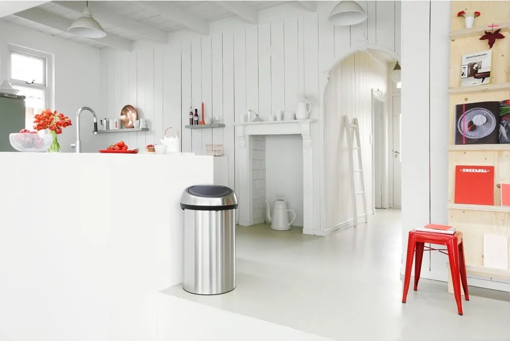 Dotykový oceľový odpadkový kôš v matne striebornej farbe 60 l Touch Bin – Brabantia