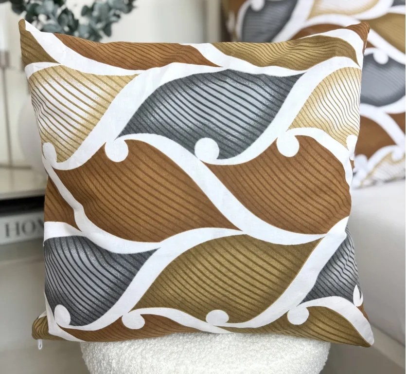INTERMEDIC SK Obliečka na vankúš Waves 40×40 – bavlna, zips, hnedý moderný vzor