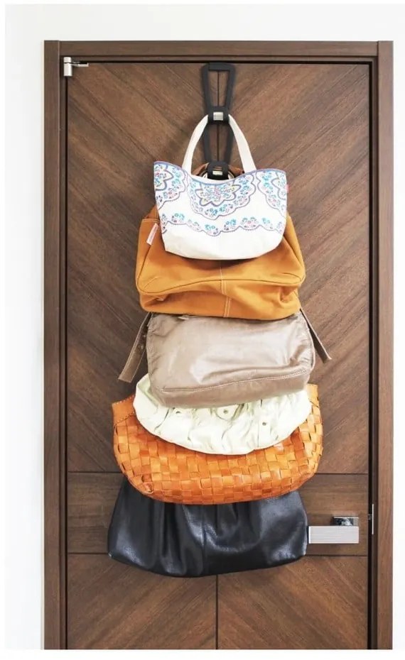 Čierny vešiak na kabelky so zavesením na dvere a 6 háčikmi Yamazaki Kanazawa