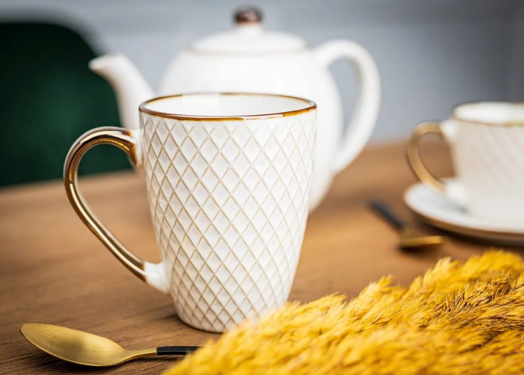 Keramický hrnček Queen3 370 ml