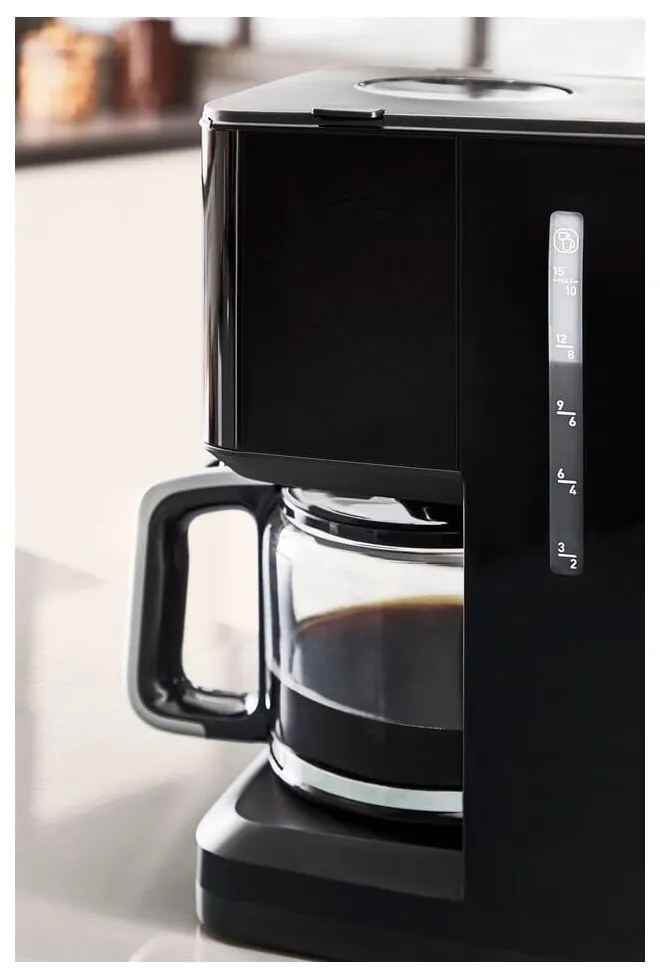Čierny kávovar na filtrovanú kávu Smart'n'light CM600810 – Tefal