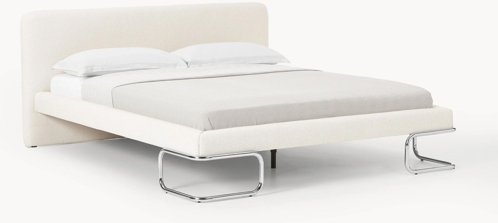 Buklé čalúnená posteľ s kovovými nohami Olina