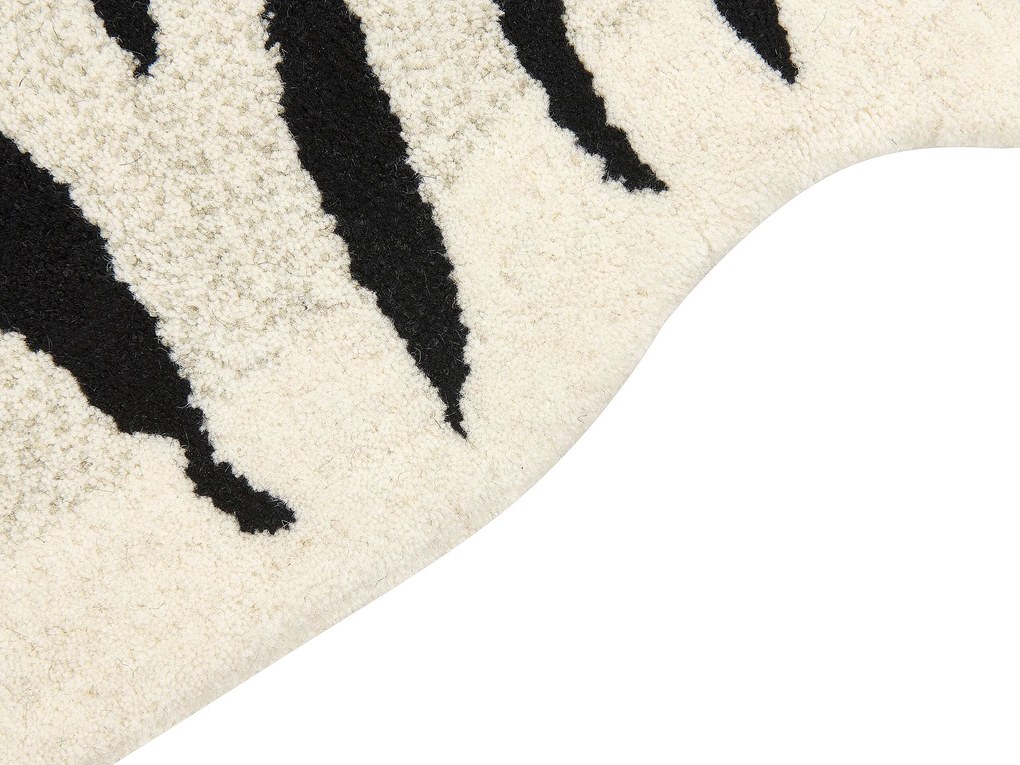 Vlnený detský koberec v tvare tigra 100 x 160 cm biela/čierna SHERE Beliani