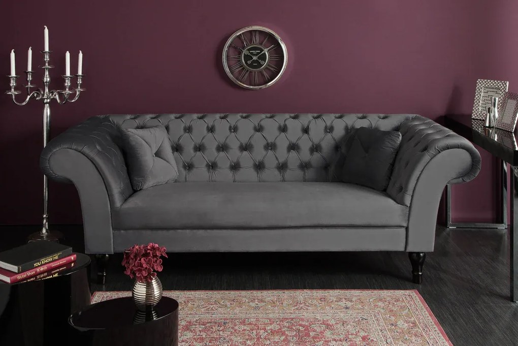 Trojmiestna pohovka PARIS Chesterfield 225 cm zamatova striebornosivá