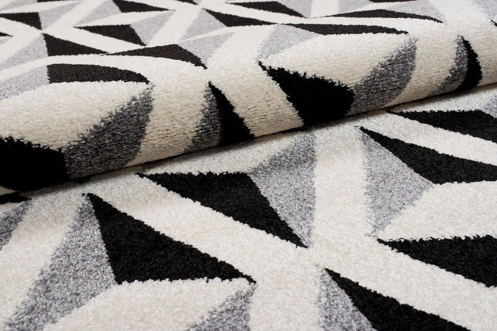 TA Koberec T425B BIELE MAROKO O0X Rozmer: 120x170 cm