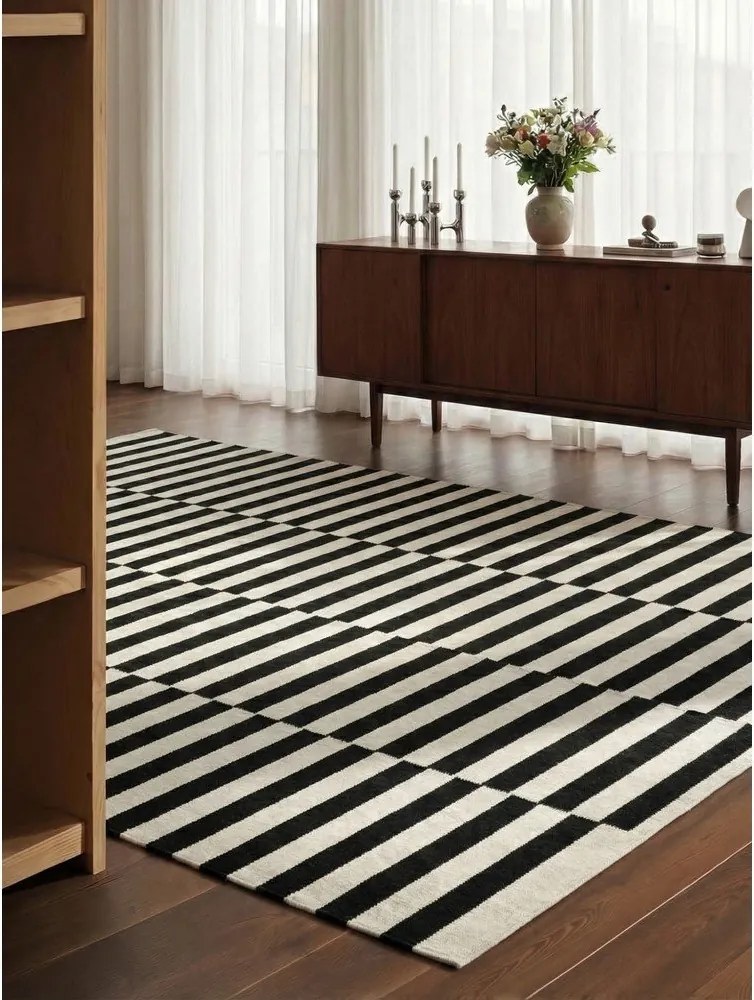 Čierno-biely obojstranný ručne tkaný vlnený koberec 200x300 cm Donna – Hanse Home