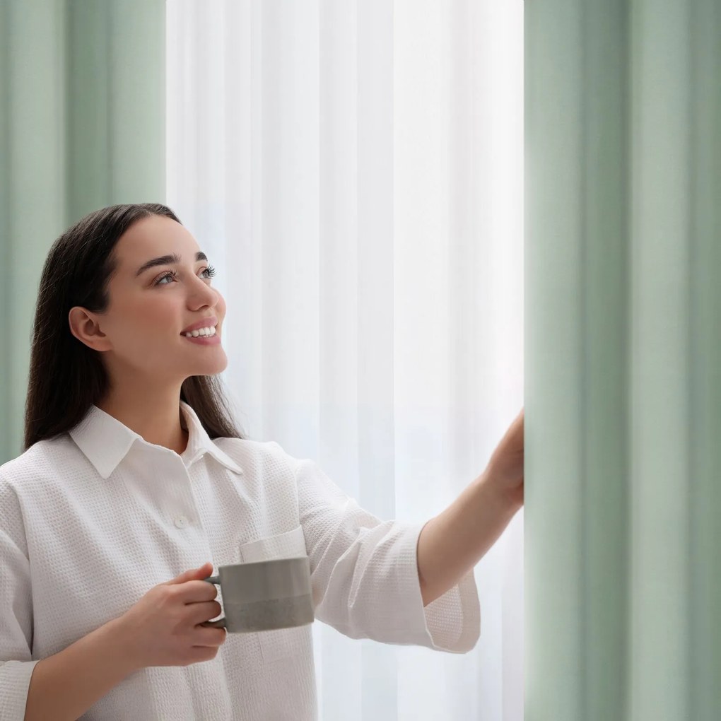 ZÁVES NA KÚŽKOCH NERISA 140X250 CM MÄTOVÁ