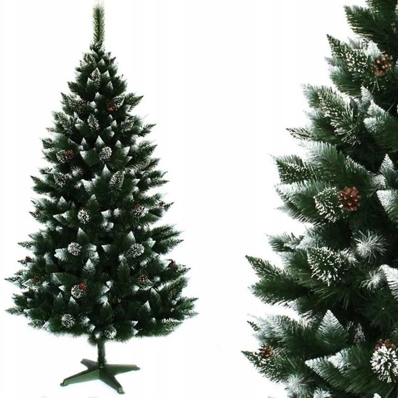 Vianočný stromček s imitáciou snehu na vetvičkách s výškou 220 cm