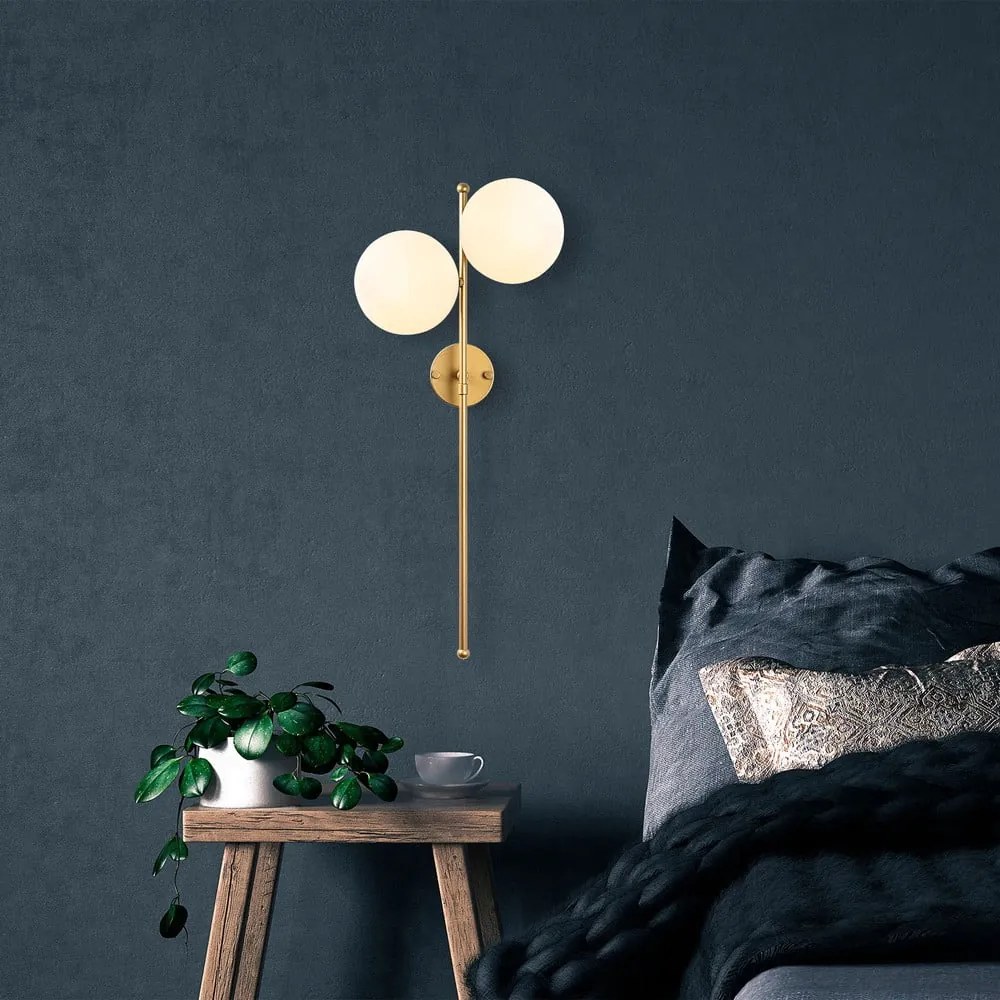 Nástenné svietidlo v zlatej farbe Fazli – Opviq lights