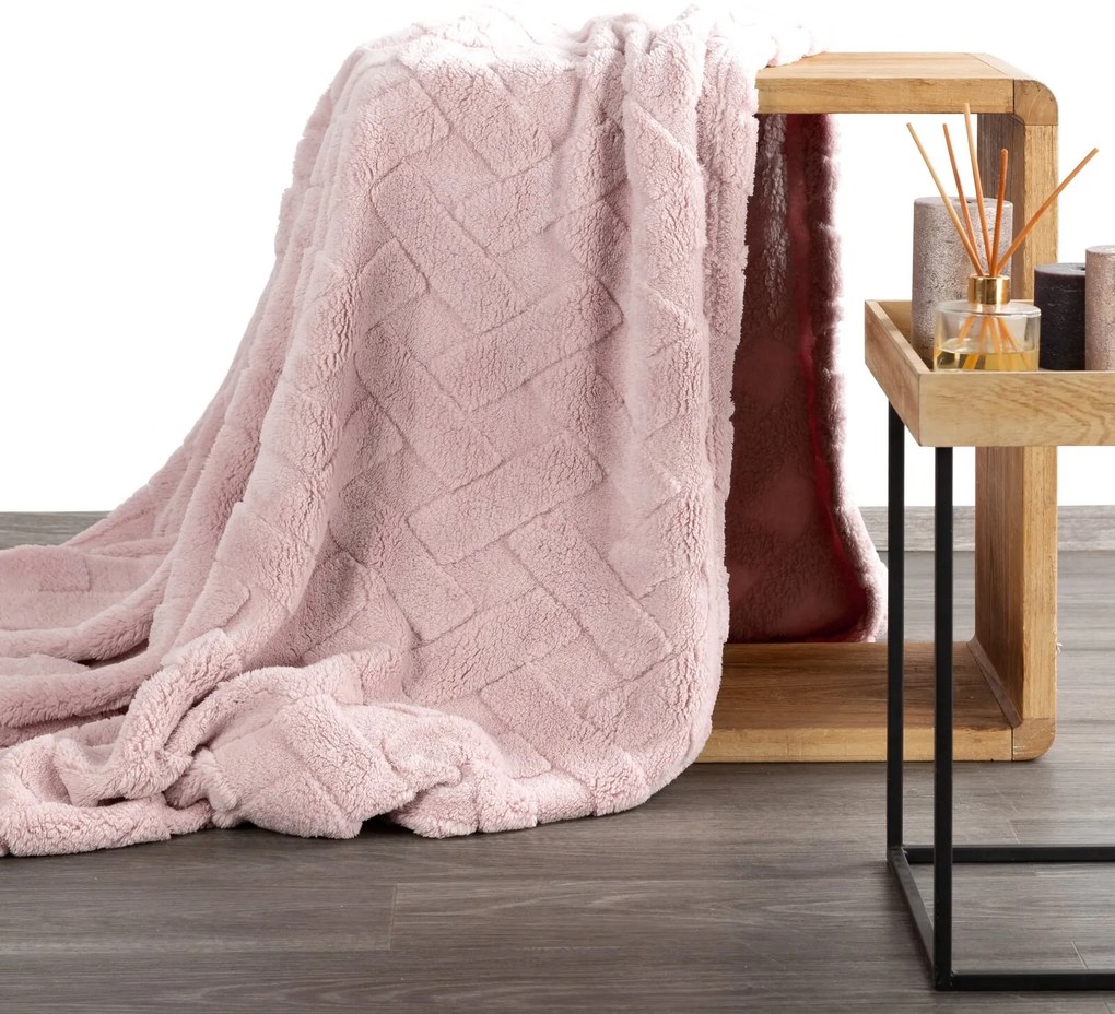 DEKA Z MIKROFLANELU CARO 200X220 CM PÚDROVÁ