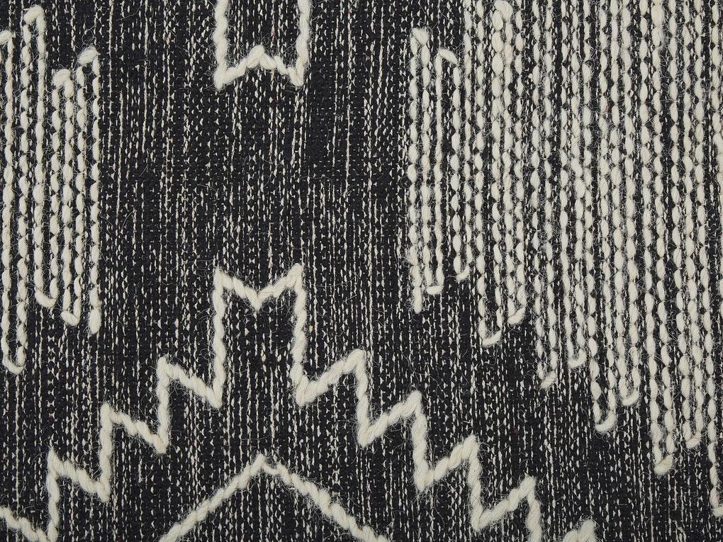 Bavlnený koberec 140 x 200 cm čierna/biela ARBAA Beliani