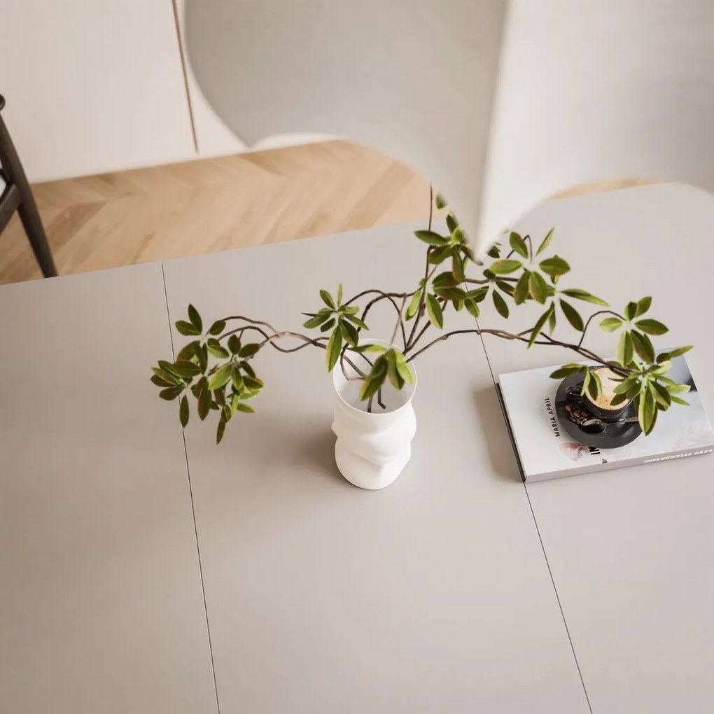 ROZKLADACÍ JEDÁLENSKÝ STÔL DANILO KAŠMÍR + ČIERNE NOHY 140 / 195 cm