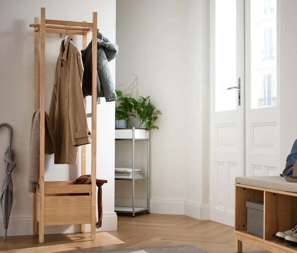 Stojan na oblečenie