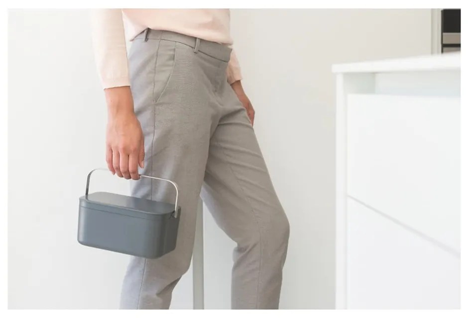 Tmavosivá nádoba na kompostovateľný odpad 1,8 l SinkSide – Brabantia