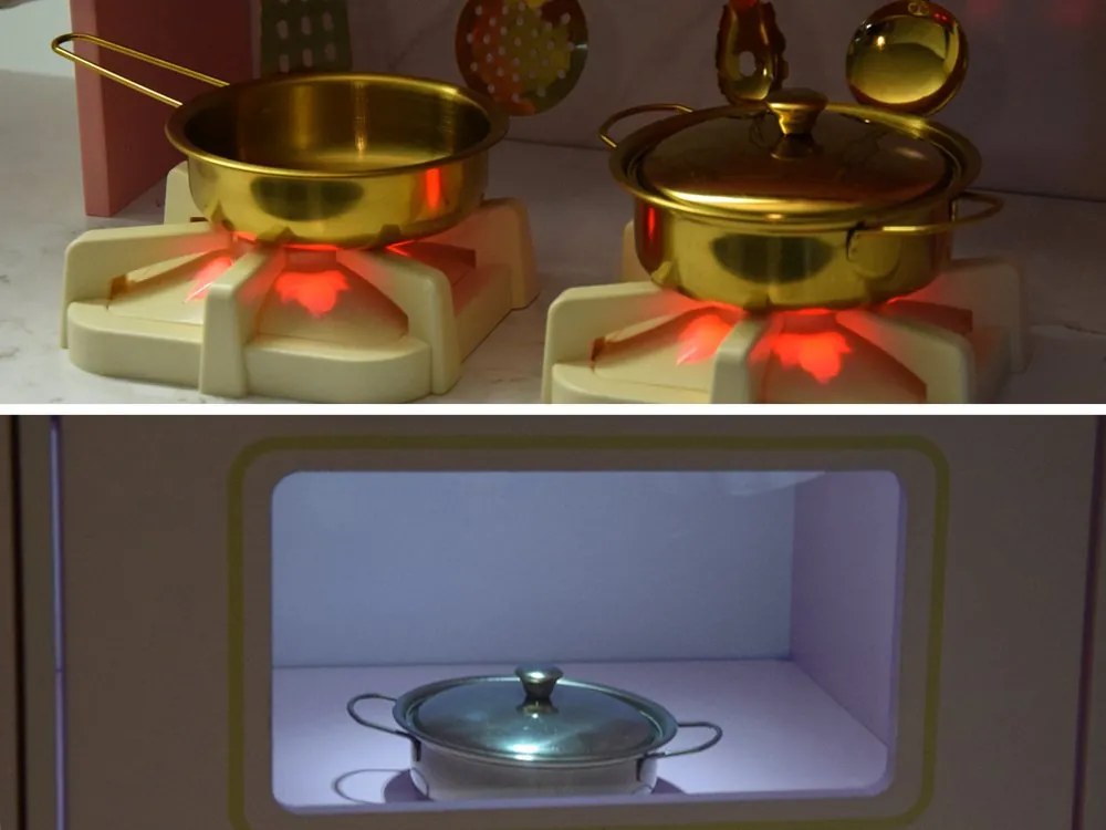 Veľká interaktívna drevená kuchyňa s pôvabnými zlatými doplnkami a kávovarom ZA5933