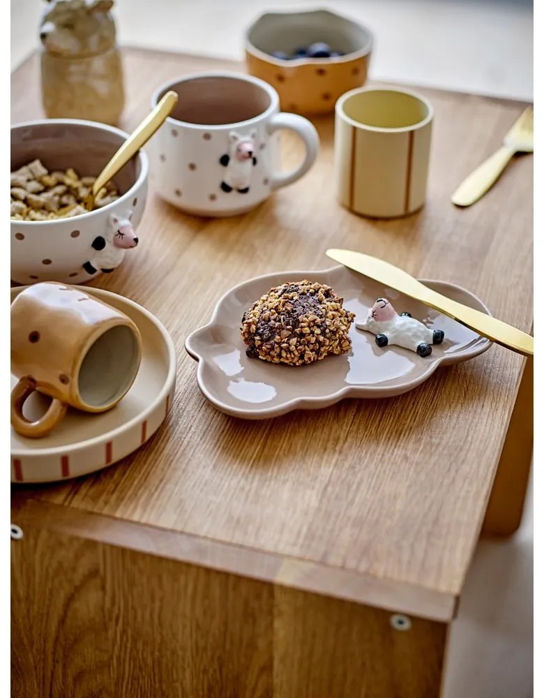 Hnedý kameninový detský tanier 14x20 cm Dolly – Bloomingville Mini