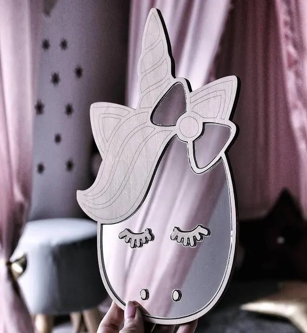 Zrkadlo Jednorožec do detskej izby – akrylové zrkadlo z dreva 30x19 cm