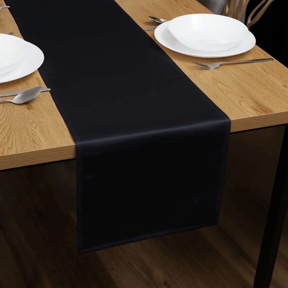 Biante Saténový behúň na stôl polyesterový Satén LUX-026 Čierny 35x140 cm