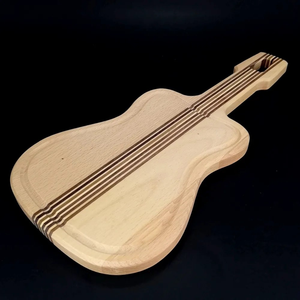 AMADEA Drevená doštička s drážkou v tvare gitary, masívne drevo, 42x20x2 cm