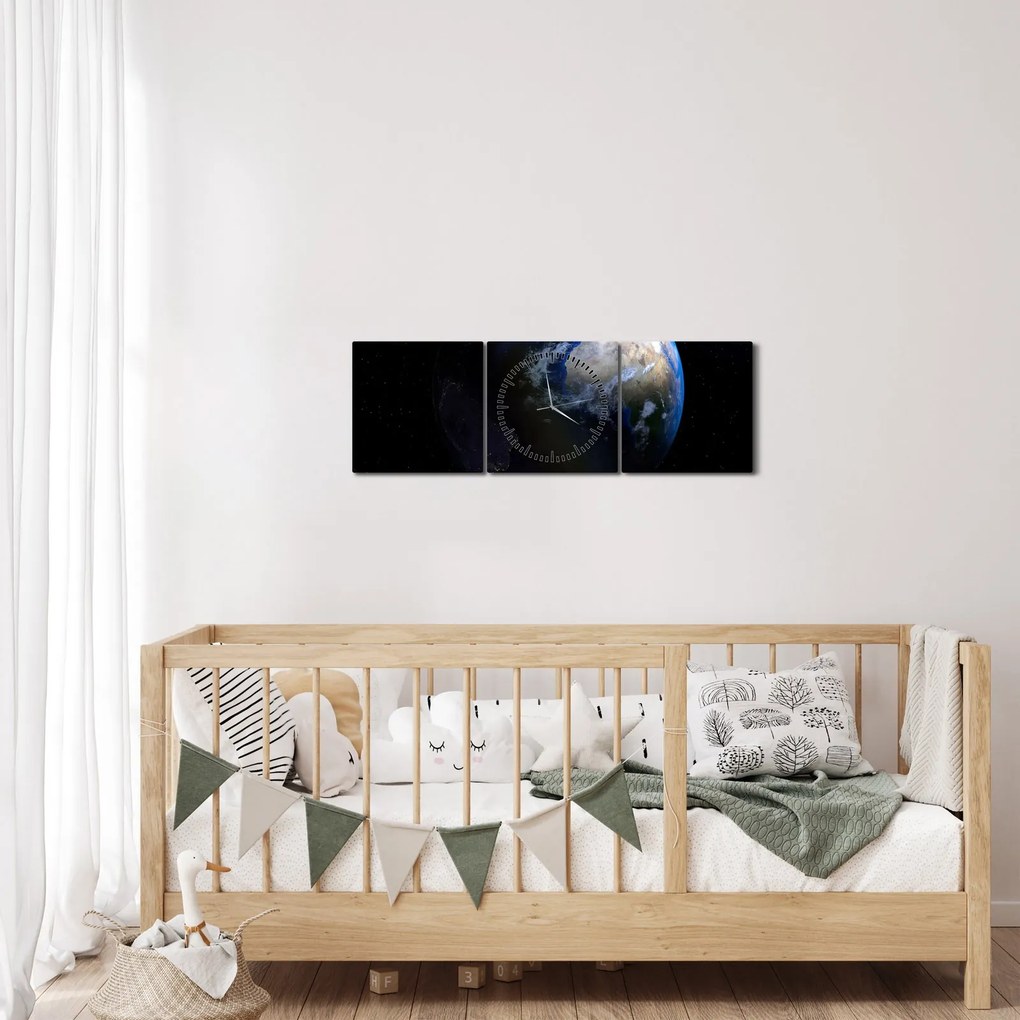 Obraz Zeme a Mesiaca (s hodinami) (90x30 cm)