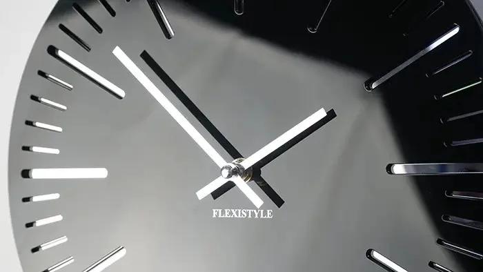 Nástenné čierne akrylové hodiny TRIM lesklé - 30cm