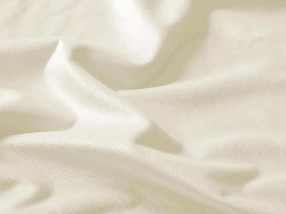 Biante Zamatový oválny obrus Velvet Prémium SVP-003 Smotanový 140x220 cm