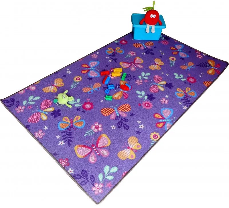 Detský koberec MOTÝLIA LÚKA - fialový