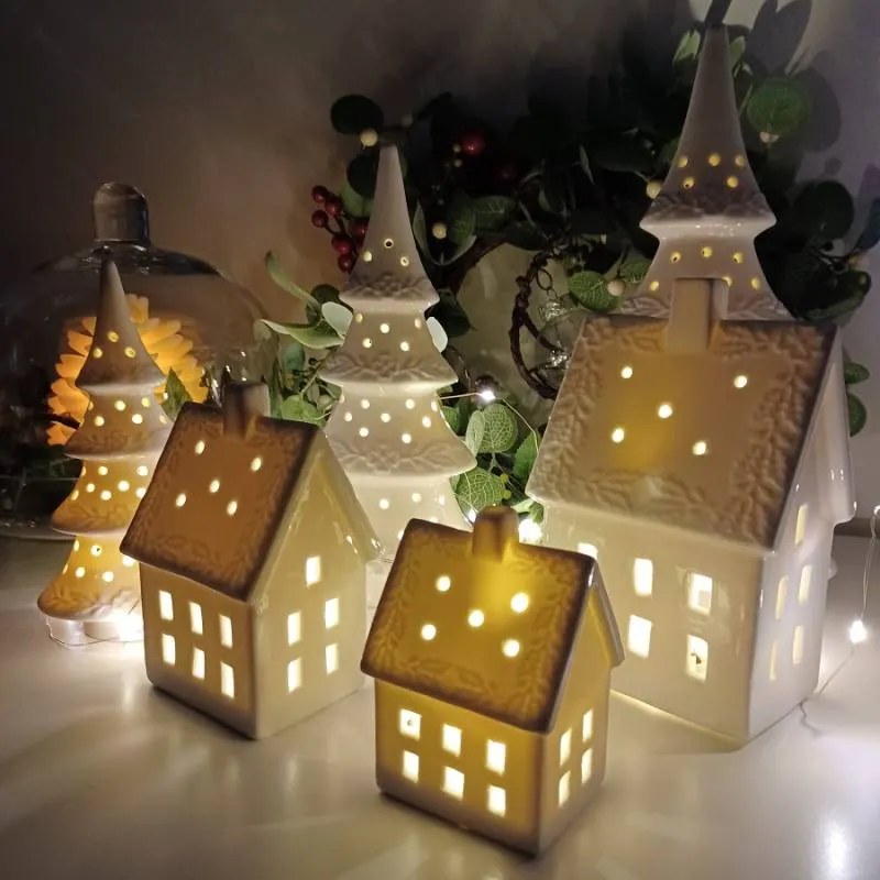 DECOLED Keramický domeček, 7 x 6 x 10 cm, teple bílá, 2xLR44