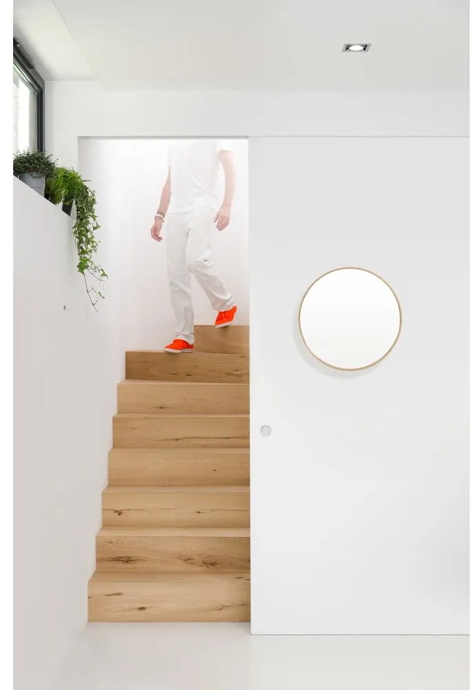 Nástenné zrkadlo s rámom z dubového dreva Wireworks Glance, ø 45 cm