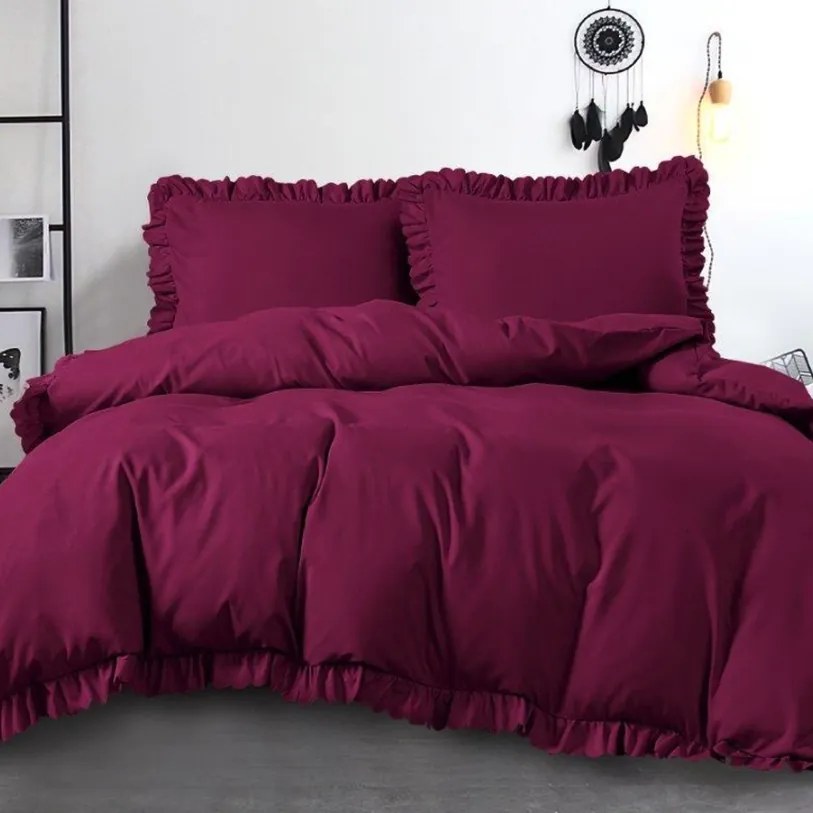 Posteľné obliečky zo syntetickej bavlny s ozdobným volánovým lemovaním - bordová 3 časti: 1ks 200x220 + 2ks 70x80