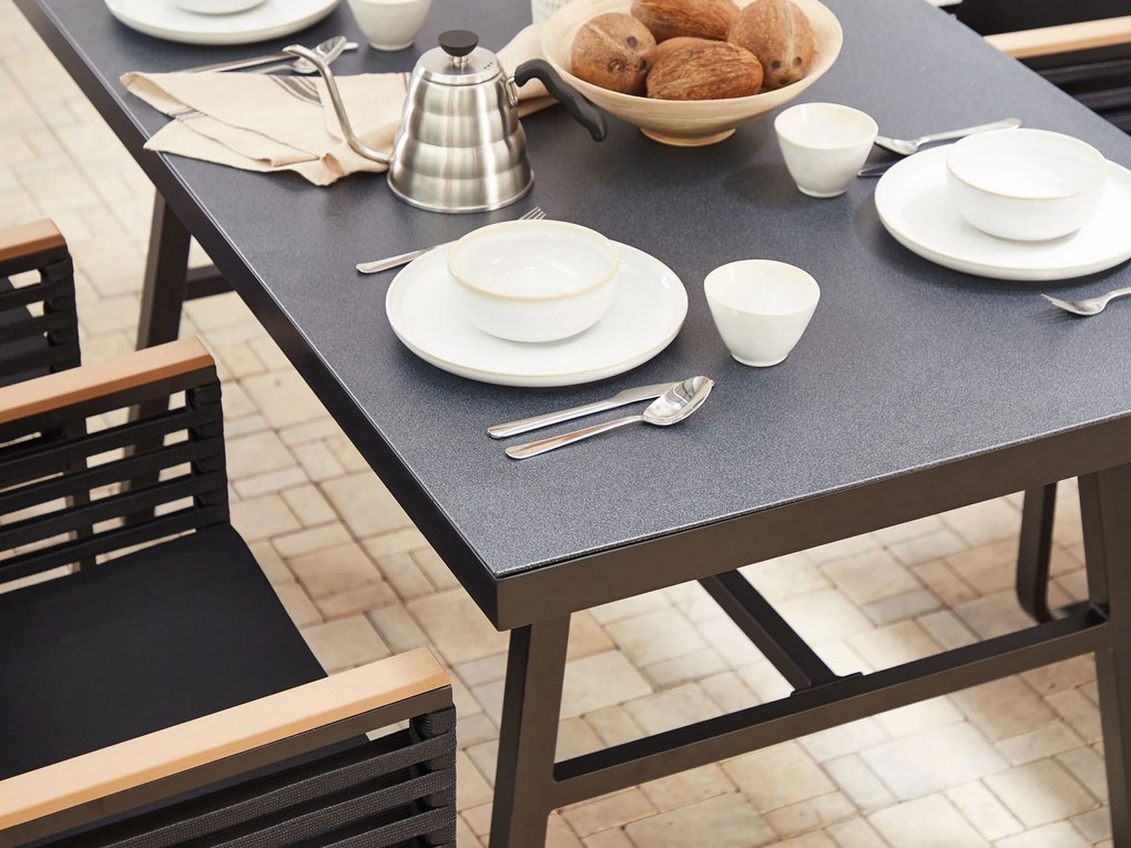 Kovový záhradný jedálenský stôl 150 x 90 cm čierny CANETTO Beliani