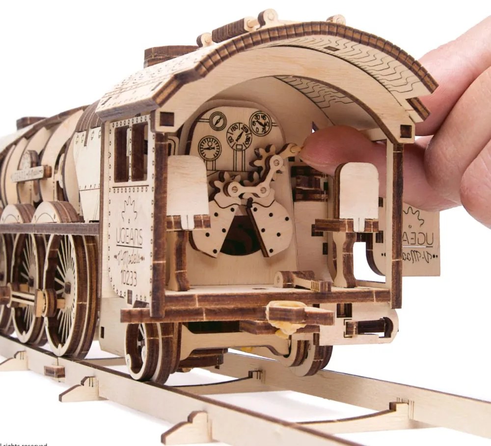 Ugears 3D puzzle Lokomotiva V-Express s vagónem 538 ks