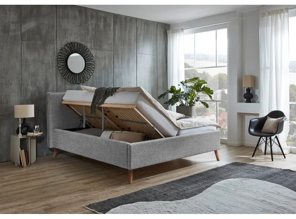 Svetlosivá čalúnená dvojlôžková posteľ s úložným priestorom s roštom 180x200 cm Riva – Meise Möbel