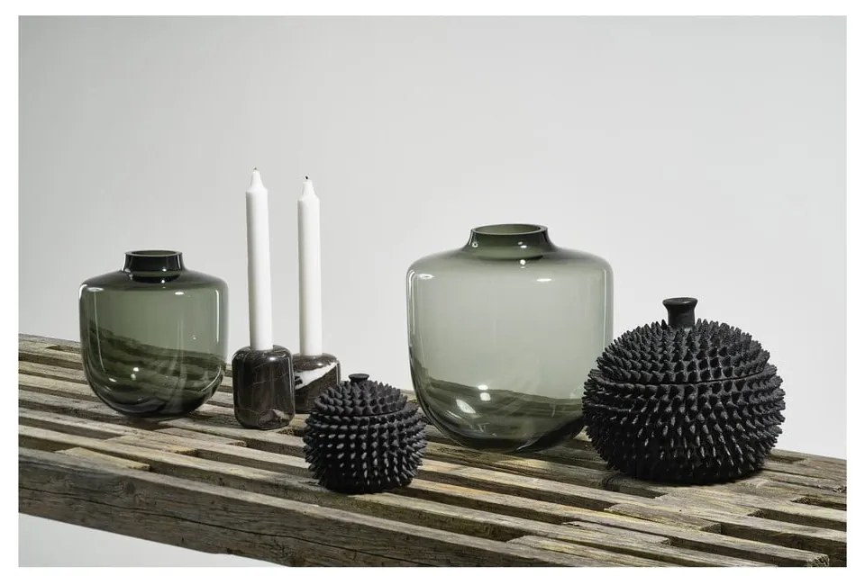 Sivá sklenená váza (výška 21 cm) Daun – Villa Collection