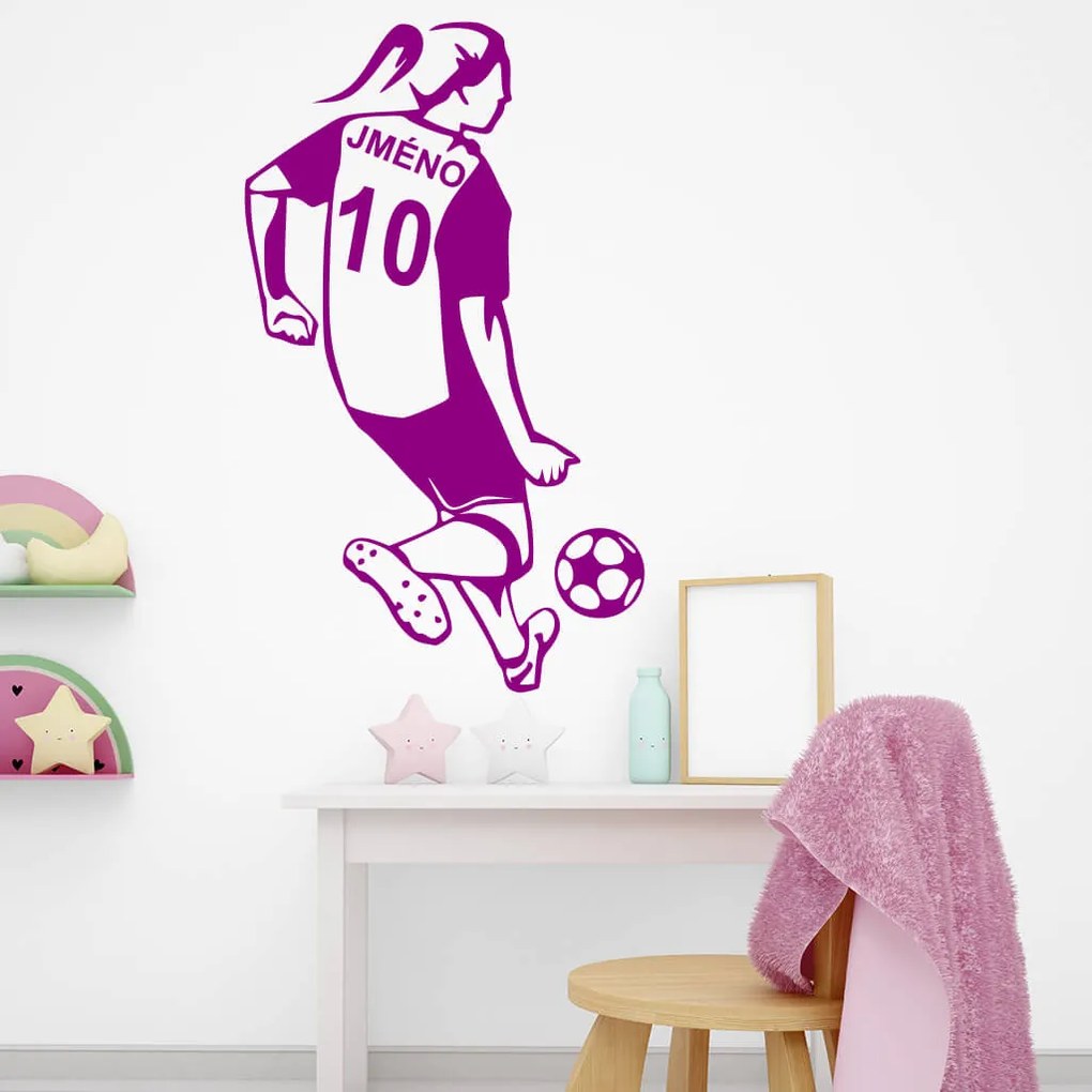Veselá Stena Samolepka Futbalistka s menom Farba: černá, Veľkosť: 60 x 35 cm