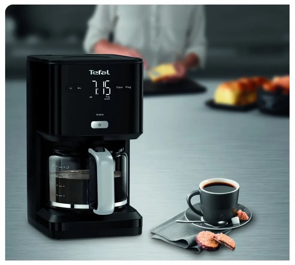Čierny kávovar na filtrovanú kávu Smart'n'light CM600810 – Tefal
