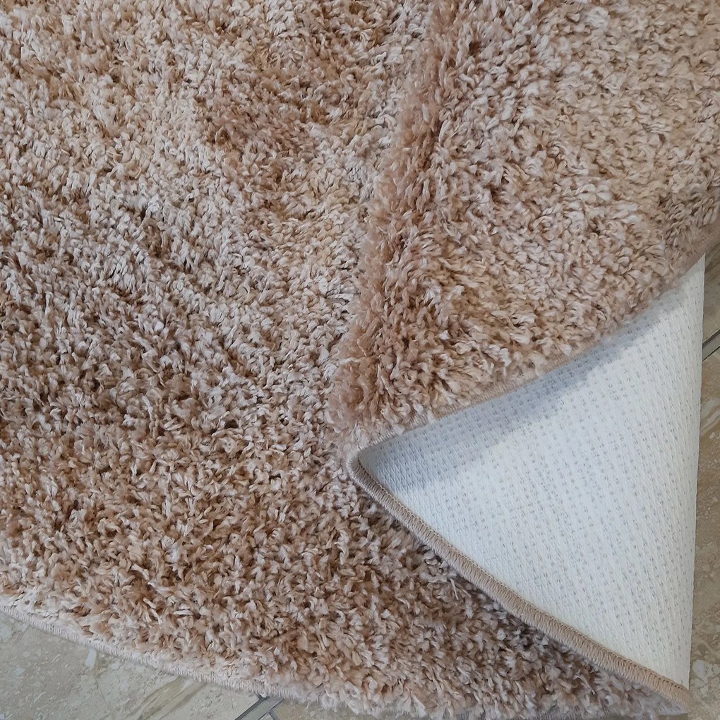 DY Karamelový okrúhly shaggy koberec Camel Rozmer: 80 cm