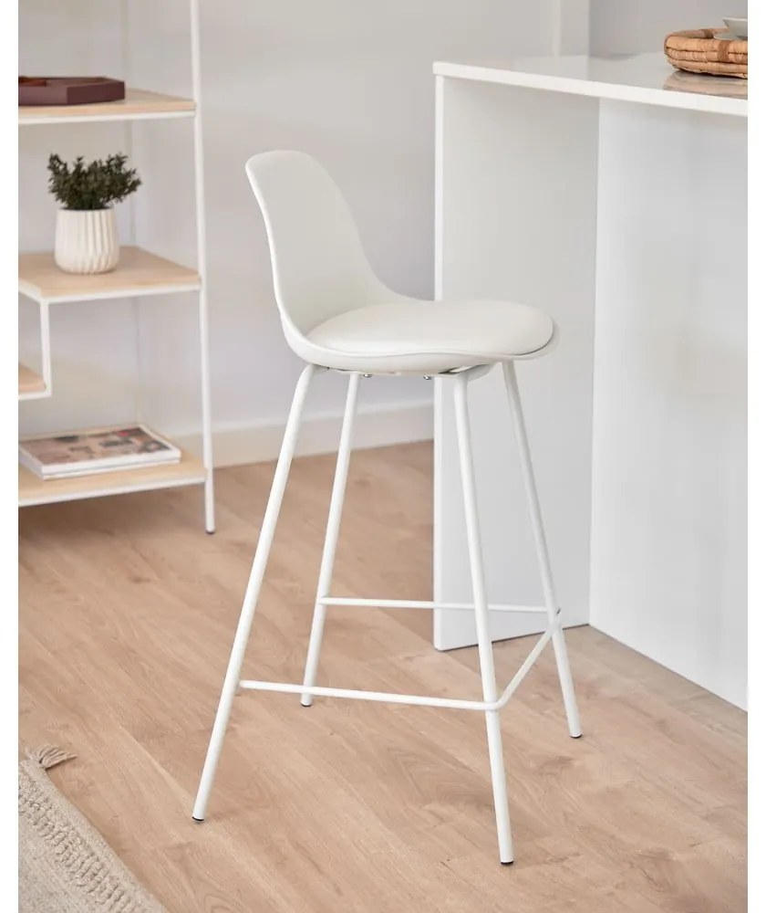 Biela barová stolička (výška sedadla 65 cm) Brighter – Kave Home