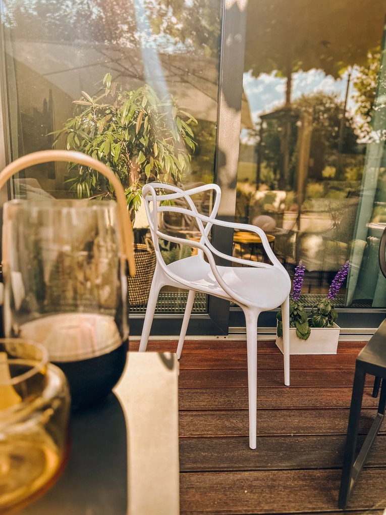 Sada 4 ks plastových stoličiek KATO, hnedá