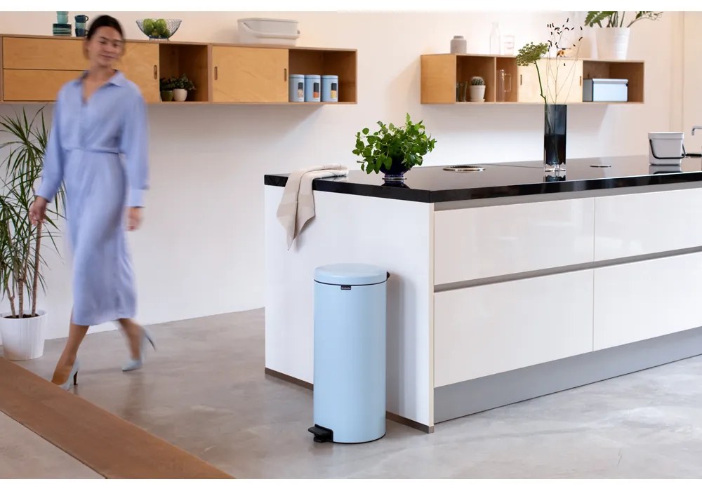 Brabantia Pedálový kôš NewIcon 30L svetlo modrá